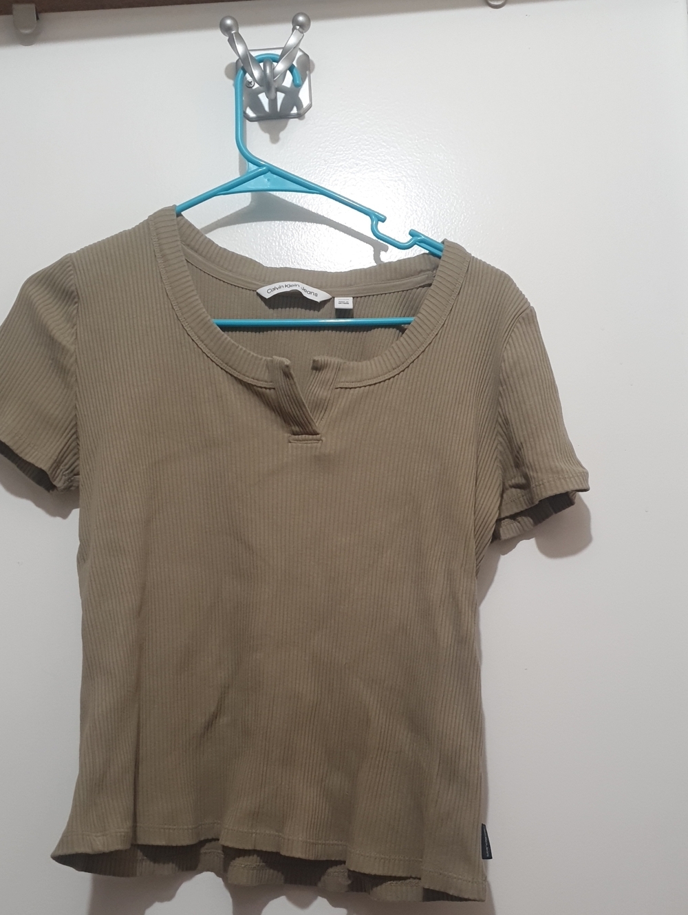 Casual Ribbed Short-Sleeve Top in Olive by Cotton On